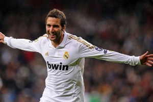 Leyu Sport下载-LPL战队团战策略精妙展示，团队战队