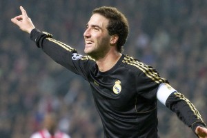 LeyuSports-火箭高效进攻展现实力，杜兰特带队冲击西部前列，杜兰特在火箭打过球吗